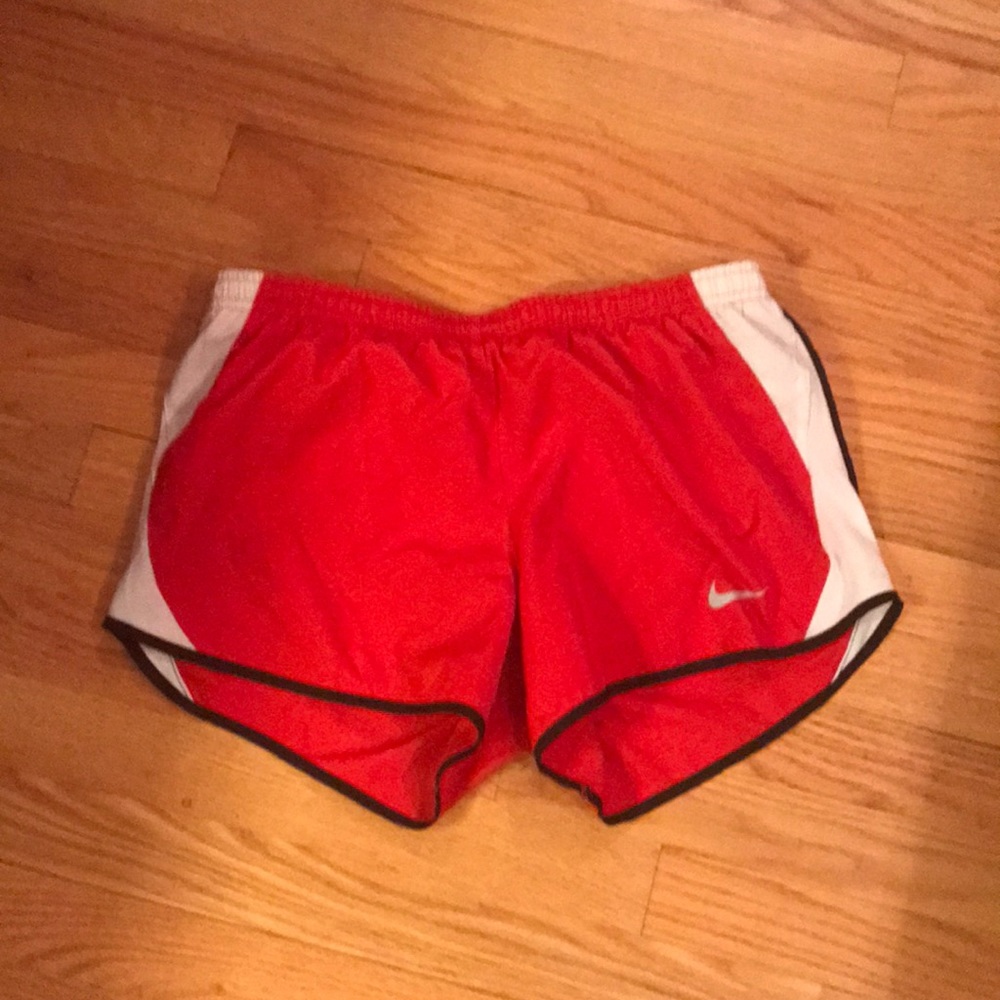 Nike shorts - Picture 1 of 3